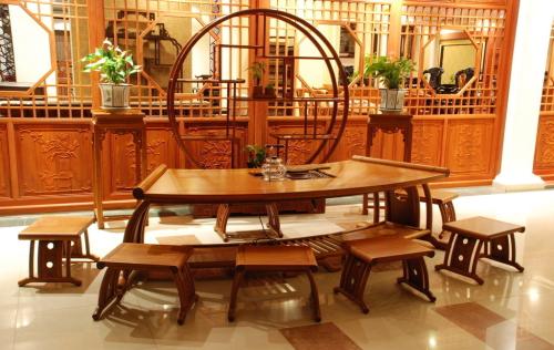   紅木家具究竟有哪些優(yōu)勢